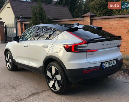 Белый Вольво C40 Recharge, объемом двигателя 0 л и пробегом 72 тыс. км за 29700 $, фото 5 на Automoto.ua