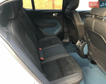 Белый Вольво C40 Recharge, объемом двигателя 0 л и пробегом 72 тыс. км за 29700 $, фото 18 на Automoto.ua