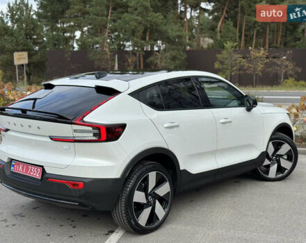 Белый Вольво C40 Recharge, объемом двигателя 0 л и пробегом 1 тыс. км за 34500 $, фото 25 на Automoto.ua