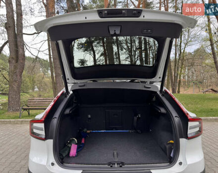 Белый Вольво C40 Recharge, объемом двигателя 0 л и пробегом 49 тыс. км за 29999 $, фото 8 на Automoto.ua