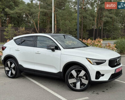 Белый Вольво C40 Recharge, объемом двигателя 0 л и пробегом 1 тыс. км за 34500 $, фото 6 на Automoto.ua