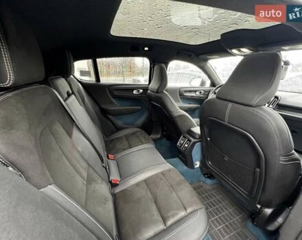 Белый Вольво C40 Recharge, объемом двигателя 0 л и пробегом 164 тыс. км за 23700 $, фото 4 на Automoto.ua