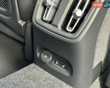 Белый Вольво C40 Recharge, объемом двигателя 0 л и пробегом 1 тыс. км за 34500 $, фото 44 на Automoto.ua