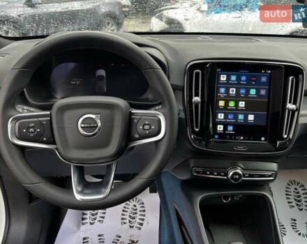 Белый Вольво C40 Recharge, объемом двигателя 0 л и пробегом 164 тыс. км за 23700 $, фото 6 на Automoto.ua