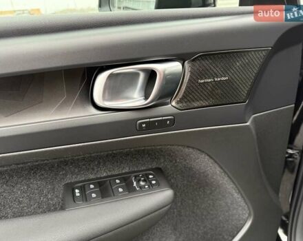 Черный Вольво C40 Recharge, объемом двигателя 0 л и пробегом 100 тыс. км за 29300 $, фото 26 на Automoto.ua