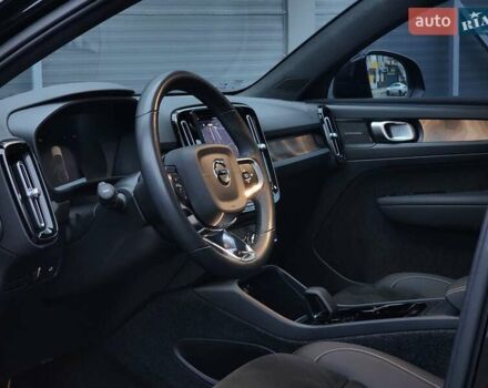 Чорний Вольво C40 Recharge, об'ємом двигуна 0 л та пробігом 68 тис. км за 28000 $, фото 26 на Automoto.ua