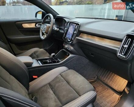 Чорний Вольво C40 Recharge, об'ємом двигуна 0 л та пробігом 68 тис. км за 28000 $, фото 43 на Automoto.ua