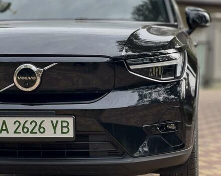 Черный Вольво C40 Recharge, объемом двигателя 0 л и пробегом 48 тыс. км за 28900 $, фото 3 на Automoto.ua