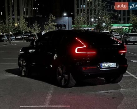 Черный Вольво C40 Recharge, объемом двигателя 0 л и пробегом 48 тыс. км за 28900 $, фото 2 на Automoto.ua