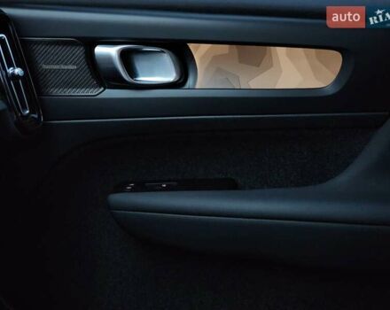 Чорний Вольво C40 Recharge, об'ємом двигуна 0 л та пробігом 68 тис. км за 28000 $, фото 32 на Automoto.ua