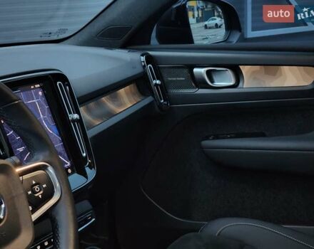 Чорний Вольво C40 Recharge, об'ємом двигуна 0 л та пробігом 68 тис. км за 28000 $, фото 33 на Automoto.ua