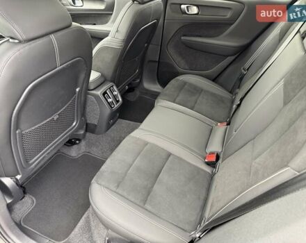 Черный Вольво C40 Recharge, объемом двигателя 0 л и пробегом 100 тыс. км за 29300 $, фото 29 на Automoto.ua