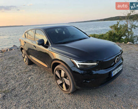 Черный Вольво C40 Recharge, объемом двигателя 0 л и пробегом 42 тыс. км за 29500 $, фото 1 на Automoto.ua