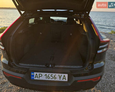 Черный Вольво C40 Recharge, объемом двигателя 0 л и пробегом 42 тыс. км за 29500 $, фото 16 на Automoto.ua