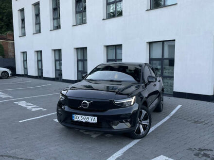 Черный Вольво C40 Recharge, объемом двигателя 0 л и пробегом 100 тыс. км за 33700 $, фото 1 на Automoto.ua
