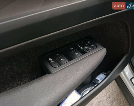 Серый Вольво C40 Recharge, объемом двигателя 0 л и пробегом 21 тыс. км за 41790 $, фото 13 на Automoto.ua