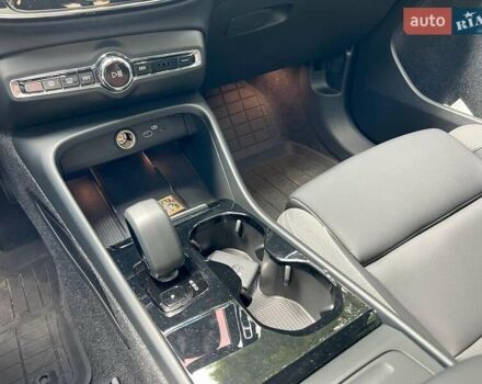 Сірий Вольво C40 Recharge, об'ємом двигуна 0 л та пробігом 21 тис. км за 40390 $, фото 13 на Automoto.ua