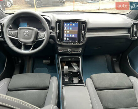Серый Вольво C40 Recharge, объемом двигателя 0 л и пробегом 12 тыс. км за 29500 $, фото 46 на Automoto.ua