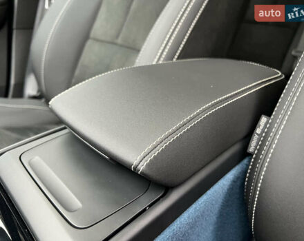 Серый Вольво C40 Recharge, объемом двигателя 0 л и пробегом 12 тыс. км за 29500 $, фото 42 на Automoto.ua