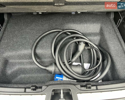 Серый Вольво C40 Recharge, объемом двигателя 0 л и пробегом 12 тыс. км за 29500 $, фото 50 на Automoto.ua