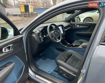 Серый Вольво C40 Recharge, объемом двигателя 0 л и пробегом 12 тыс. км за 29500 $, фото 30 на Automoto.ua