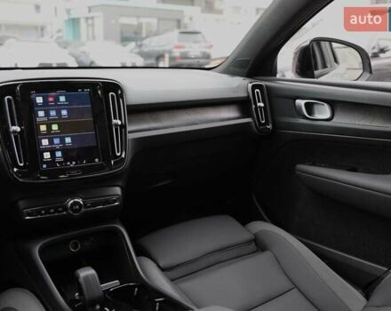 Серый Вольво C40 Recharge, объемом двигателя 0 л и пробегом 19 тыс. км за 31000 $, фото 12 на Automoto.ua