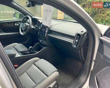 Сірий Вольво C40 Recharge, об'ємом двигуна 0 л та пробігом 21 тис. км за 40390 $, фото 21 на Automoto.ua