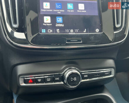 Серый Вольво C40 Recharge, объемом двигателя 0 л и пробегом 12 тыс. км за 29500 $, фото 41 на Automoto.ua