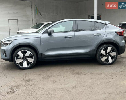 Серый Вольво C40 Recharge, объемом двигателя 0 л и пробегом 12 тыс. км за 29500 $, фото 2 на Automoto.ua