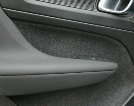 Сірий Вольво C40 Recharge, об'ємом двигуна 0 л та пробігом 68 тис. км за 27900 $, фото 13 на Automoto.ua