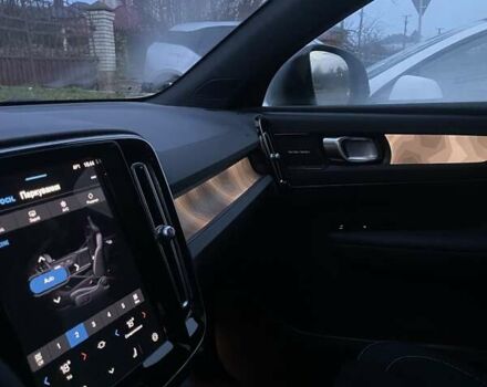 Сірий Вольво C40 Recharge, об'ємом двигуна 0 л та пробігом 69 тис. км за 28500 $, фото 18 на Automoto.ua