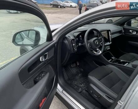 Серый Вольво C40 Recharge, объемом двигателя 0 л и пробегом 11 тыс. км за 26200 $, фото 10 на Automoto.ua