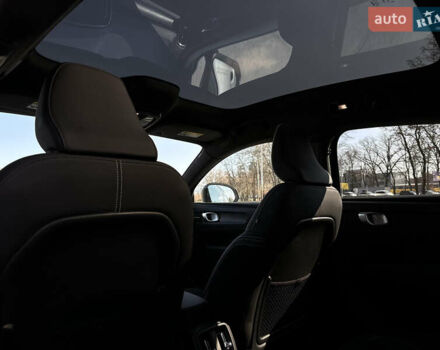 Серый Вольво C40 Recharge, объемом двигателя 0 л и пробегом 32 тыс. км за 29500 $, фото 5 на Automoto.ua