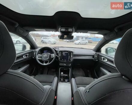 Серый Вольво C40 Recharge, объемом двигателя 0 л и пробегом 11 тыс. км за 26200 $, фото 8 на Automoto.ua