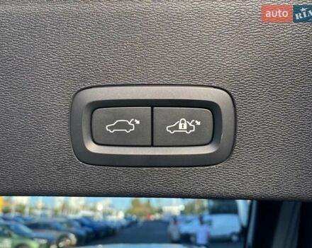 Серый Вольво C40 Recharge, объемом двигателя 0 л и пробегом 16 тыс. км за 47907 $, фото 7 на Automoto.ua