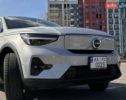 Серый Вольво C40 Recharge, объемом двигателя 0 л и пробегом 32 тыс. км за 29500 $, фото 1 на Automoto.ua