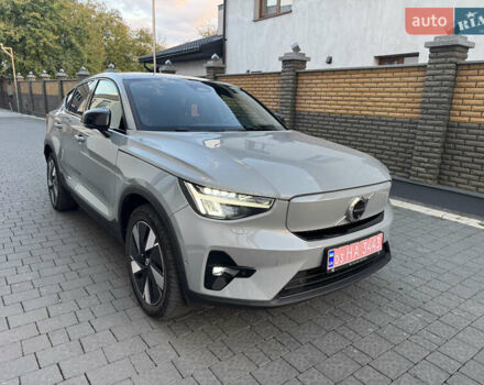 Серый Вольво C40 Recharge, объемом двигателя 0 л и пробегом 4 тыс. км за 34000 $, фото 3 на Automoto.ua