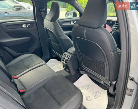 Сірий Вольво C40 Recharge, об'ємом двигуна 0 л та пробігом 24 тис. км за 34400 $, фото 10 на Automoto.ua