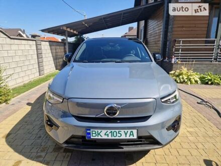 Вольво C40 Recharge 2023 в Ровно на Automoto.ua Серый Вольво C40 Recharge, объемом двигателя 0 л и пробегом 11 тыс. км за 36000 $, фото 1 на Automoto.ua