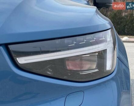 Синий Вольво C40 Recharge, объемом двигателя 0 л и пробегом 51 тыс. км за 31500 $, фото 7 на Automoto.ua