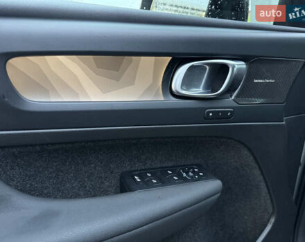 Зеленый Вольво C40 Recharge, объемом двигателя 0 л и пробегом 26 тыс. км за 33999 $, фото 21 на Automoto.ua