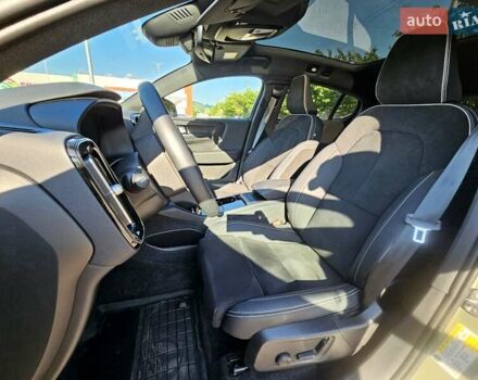 Зелений Вольво C40 Recharge, об'ємом двигуна 0 л та пробігом 14 тис. км за 37000 $, фото 17 на Automoto.ua