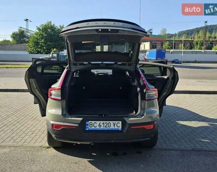 Зелений Вольво C40 Recharge, об'ємом двигуна 0 л та пробігом 14 тис. км за 37000 $, фото 8 на Automoto.ua
