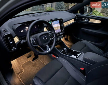 Зеленый Вольво C40 Recharge, объемом двигателя 0 л и пробегом 26 тыс. км за 33999 $, фото 51 на Automoto.ua