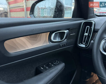 Зеленый Вольво C40 Recharge, объемом двигателя 0 л и пробегом 26 тыс. км за 33999 $, фото 37 на Automoto.ua