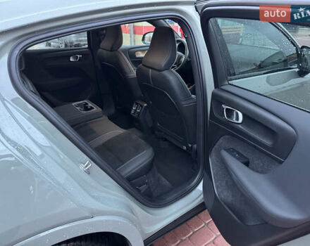 Зеленый Вольво C40 Recharge, объемом двигателя 0 л и пробегом 26 тыс. км за 33999 $, фото 25 на Automoto.ua