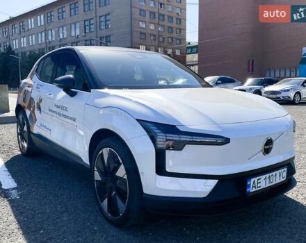 Білий Вольво EX30, об'ємом двигуна 0 л та пробігом 2 тис. км за 44077 $, фото 4 на Automoto.ua