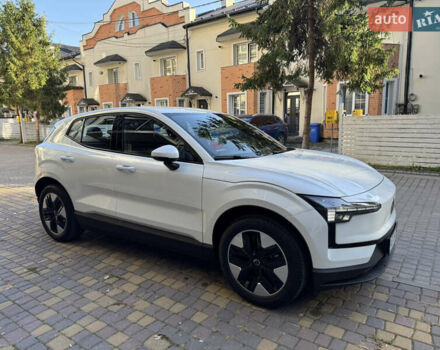 Белый Вольво EX30, объемом двигателя 0 л и пробегом 16 тыс. км за 26750 $, фото 3 на Automoto.ua