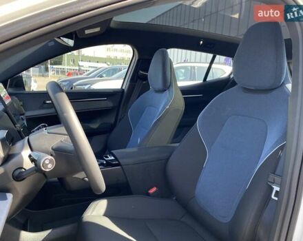 Білий Вольво EX30, об'ємом двигуна 0 л та пробігом 2 тис. км за 44077 $, фото 37 на Automoto.ua