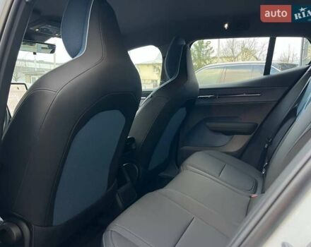 Белый Вольво EX30, объемом двигателя 0 л и пробегом 17 тыс. км за 27500 $, фото 22 на Automoto.ua